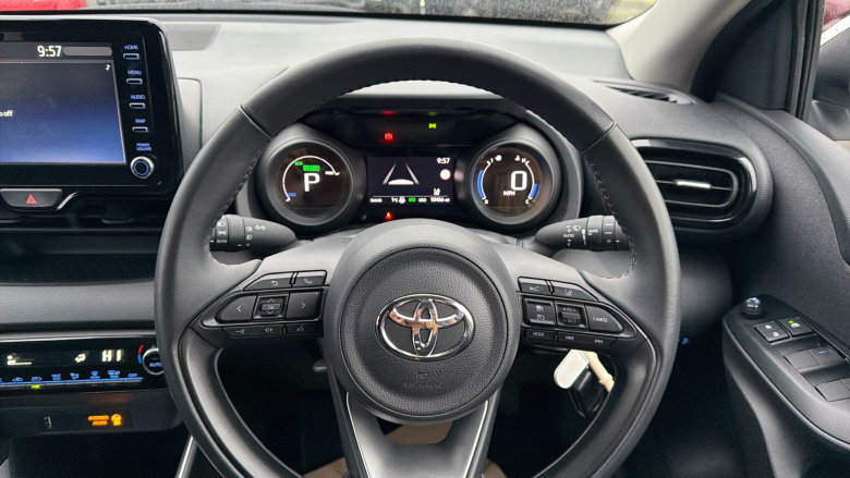 Toyota Yaris 1.5 Hybrid Design 5dr CVT Hybrid Hatchback